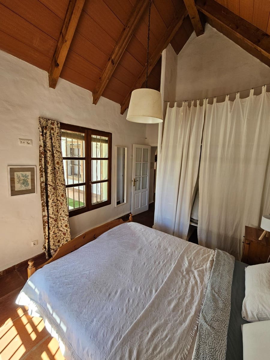 4 bedroom Villa for sale in Zahora - € 650,000 (Ref: 9591196)