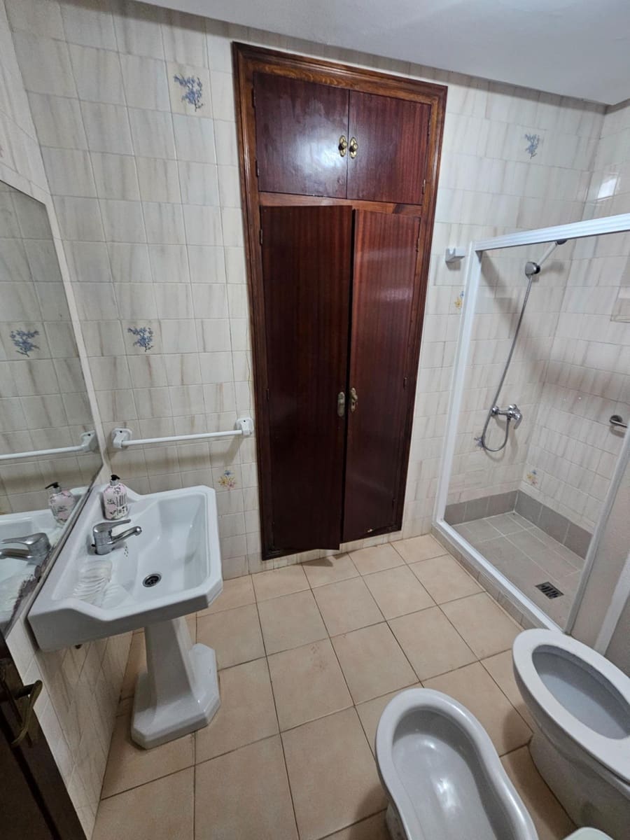 2 bedroom Townhouse for sale in Vejer de la Frontera - € 300,000 (Ref: 9592191)