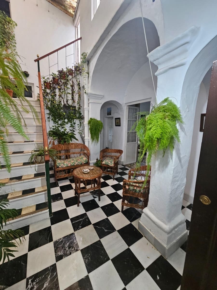 2 bedroom Townhouse for sale in Vejer de la Frontera - € 300,000 (Ref: 9592191)