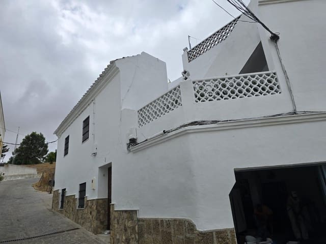 9 slaapkamer Appartement te koop in Medina-Sidonia met garage - € 400.000 (Ref: 9592192)