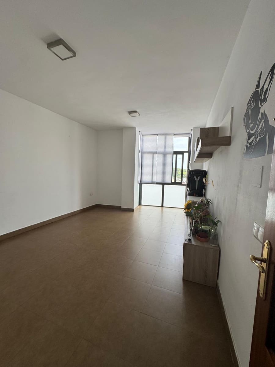 Piso de 2 habitaciones en Medina-Sidonia en venta - 100.000 € (Ref: 9604922)