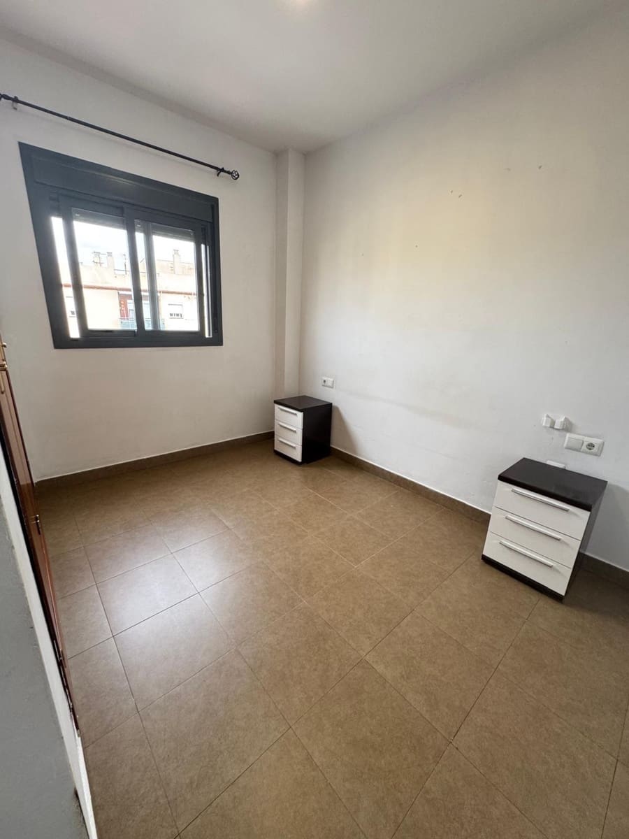 Piso de 2 habitaciones en Medina-Sidonia en venta - 100.000 € (Ref: 9604922)