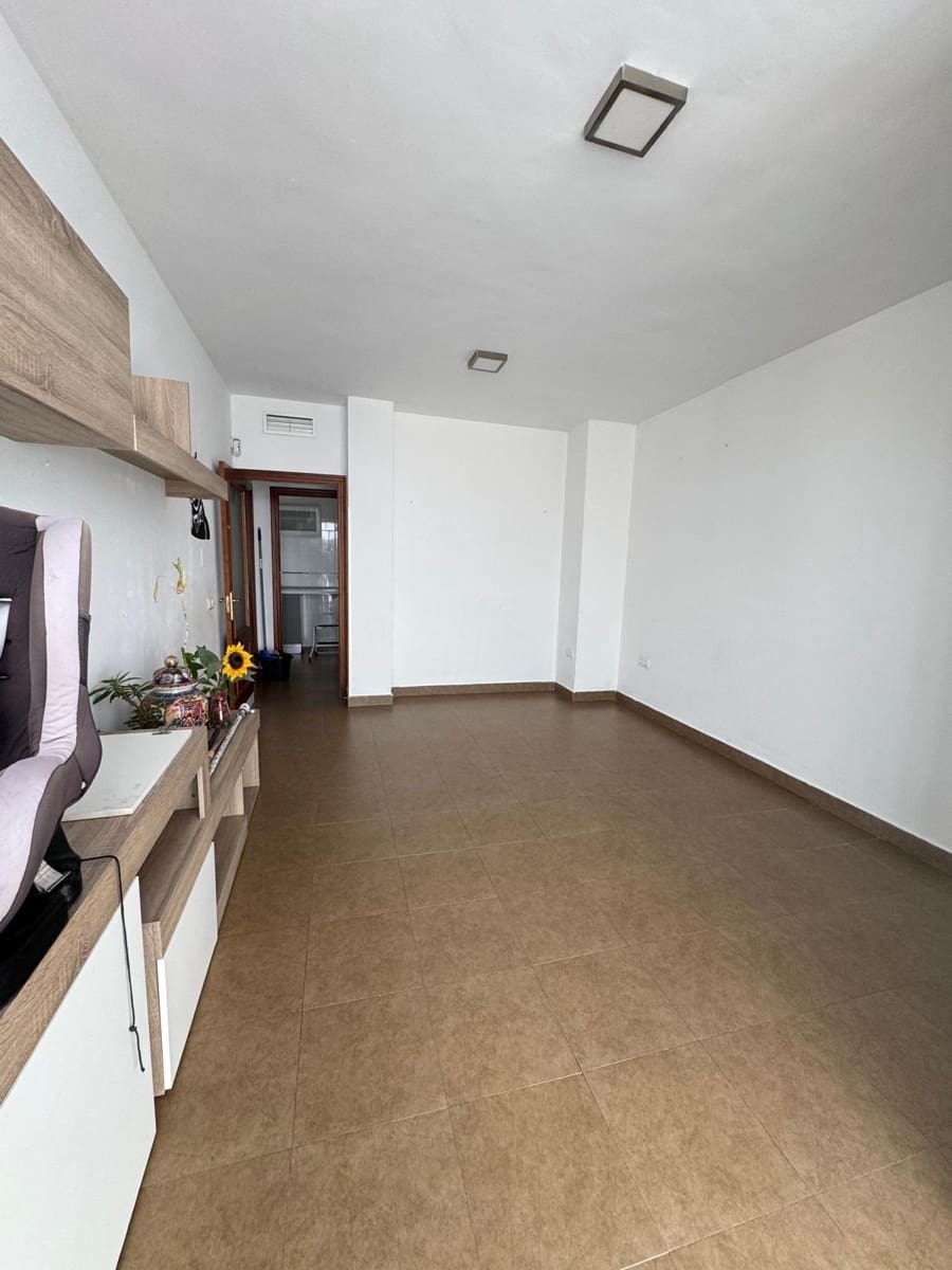 Piso de 2 habitaciones en Medina-Sidonia en venta - 100.000 € (Ref: 9604922)