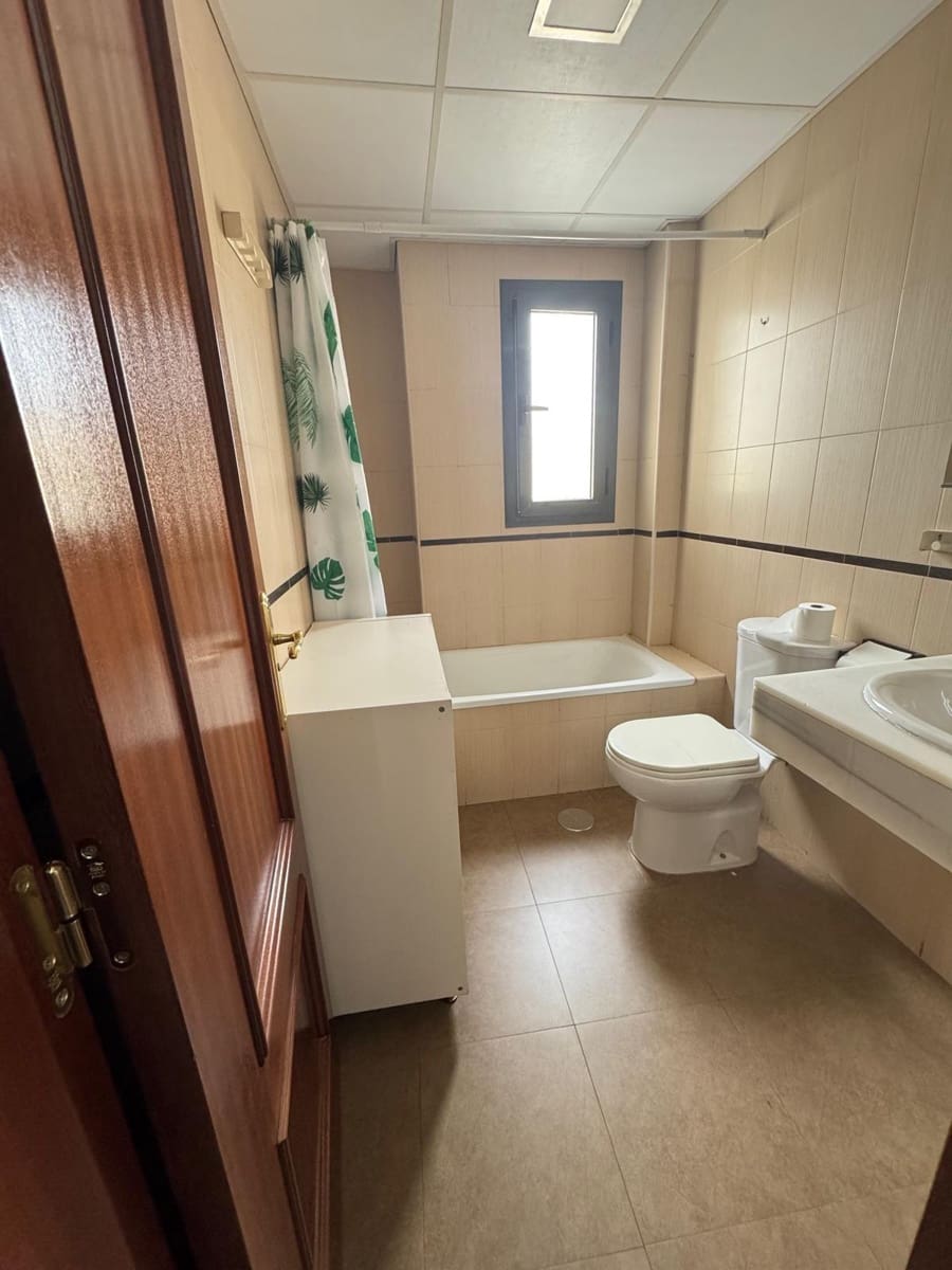 Piso de 2 habitaciones en Medina-Sidonia en venta - 100.000 € (Ref: 9604922)