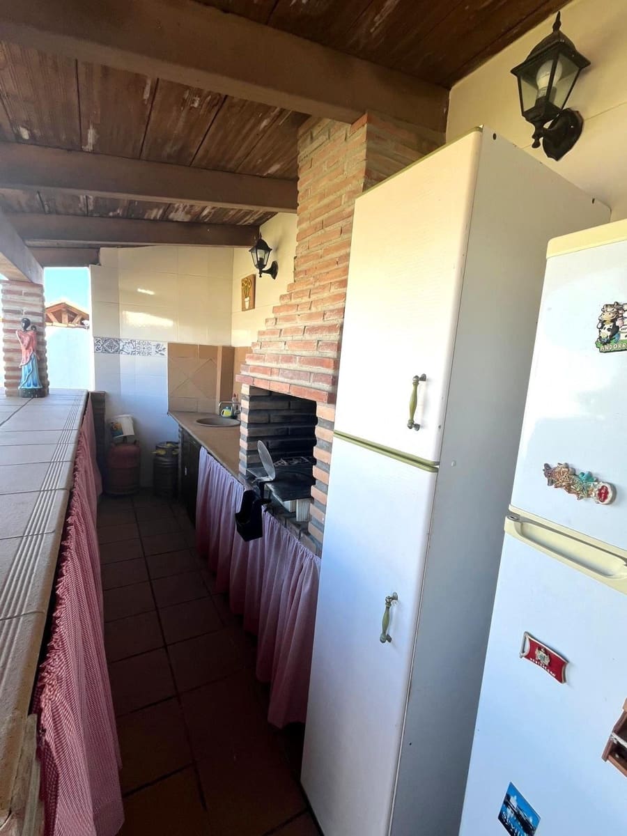 3 soveværelse Finca/Landehus til salg i Barbate med swimmingpool - € 325.000 (Ref: 9608002)