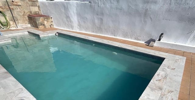 3 soveværelse Finca/Landehus til salg i Barbate med swimmingpool - € 325.000 (Ref: 9608002)