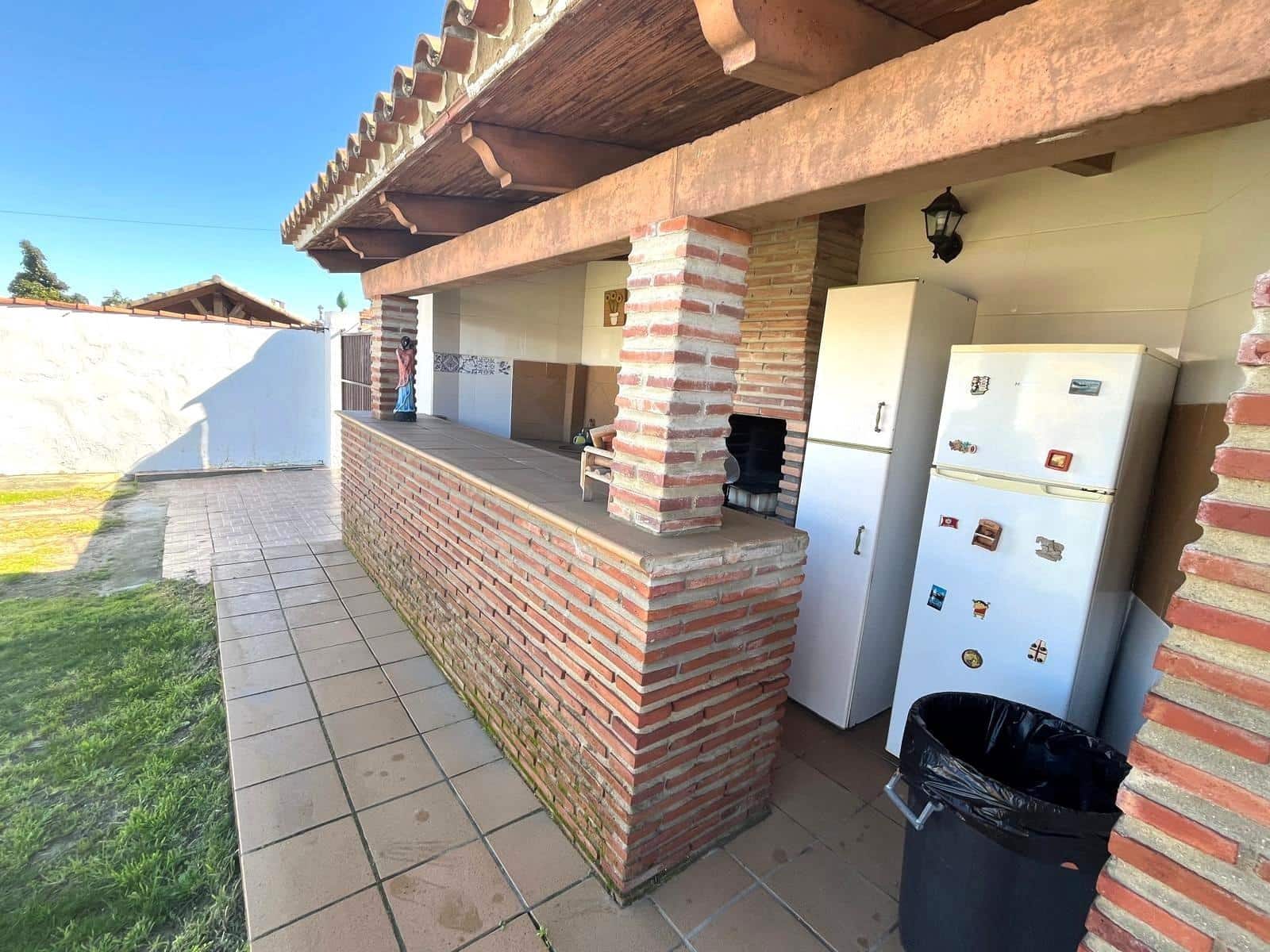 3 soveværelse Finca/Landehus til salg i Barbate med swimmingpool - € 325.000 (Ref: 9608002)