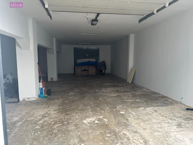 Garage til salg i Conil de la Frontera - € 255.000 (Ref: 9621748)