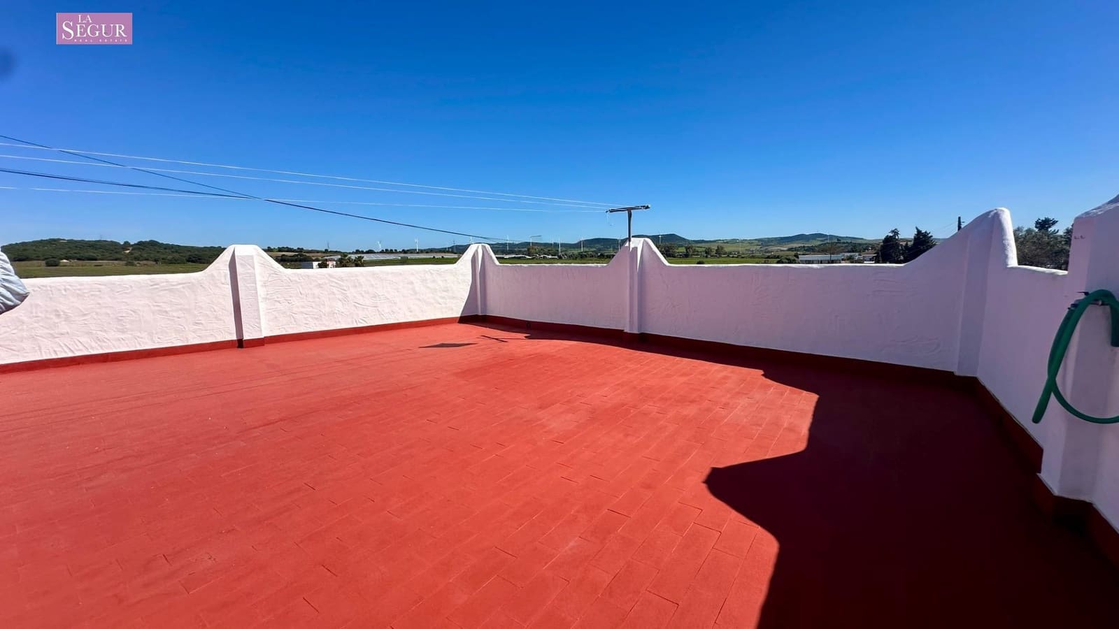 4 bedroom Villa for sale in Conil de la Frontera with pool garage - € 410,000 (Ref: 9634162)