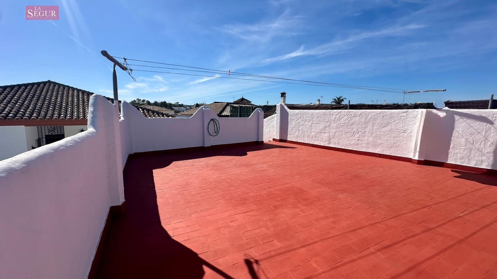 4 bedroom Villa for sale in Conil de la Frontera with pool garage - € 410,000 (Ref: 9634162)