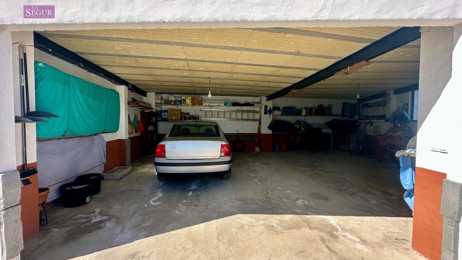 4 bedroom Villa for sale in Conil de la Frontera with pool garage - € 410,000 (Ref: 9634162)