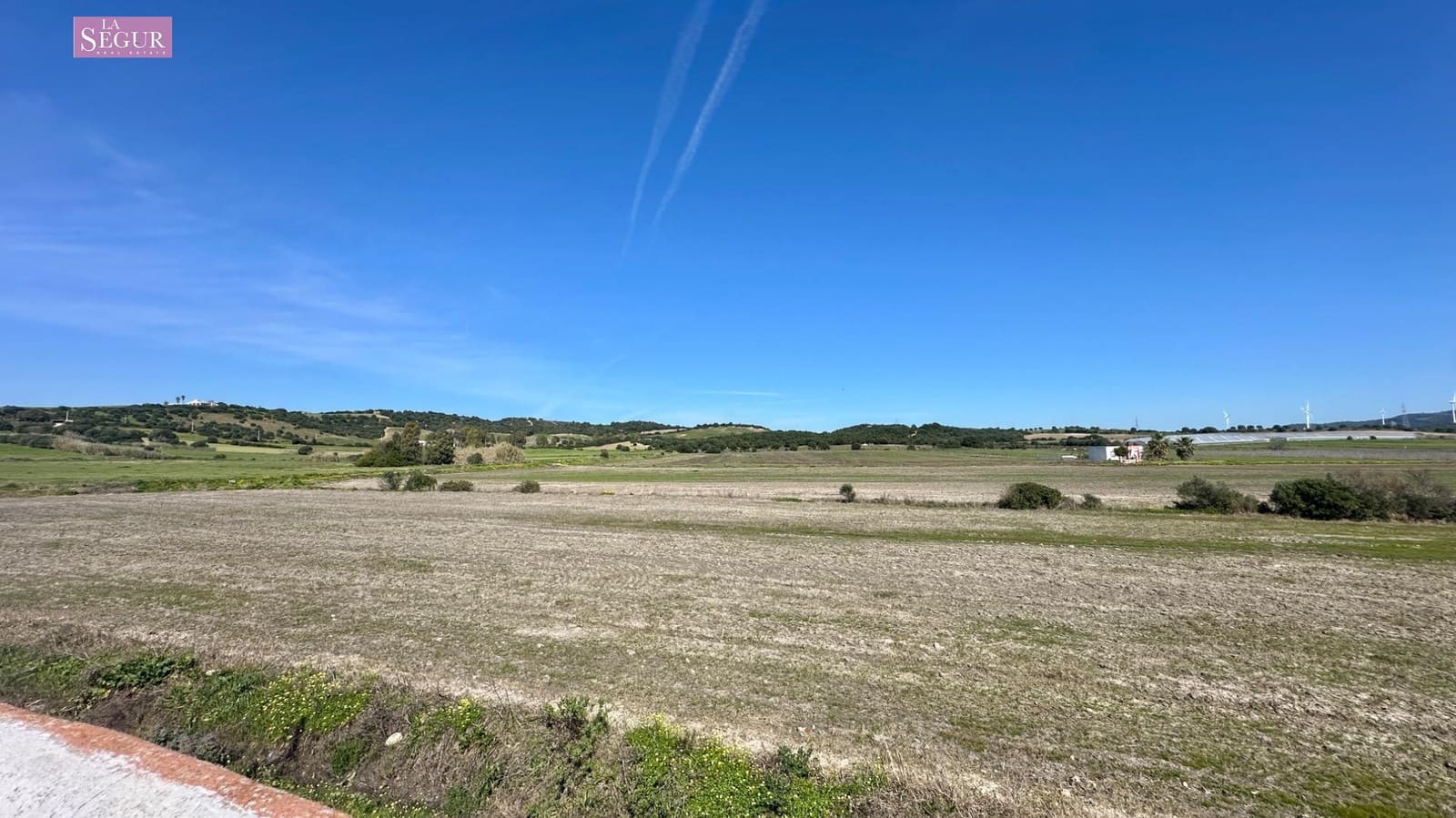 4 bedroom Villa for sale in Conil de la Frontera with pool garage - € 410,000 (Ref: 9634162)