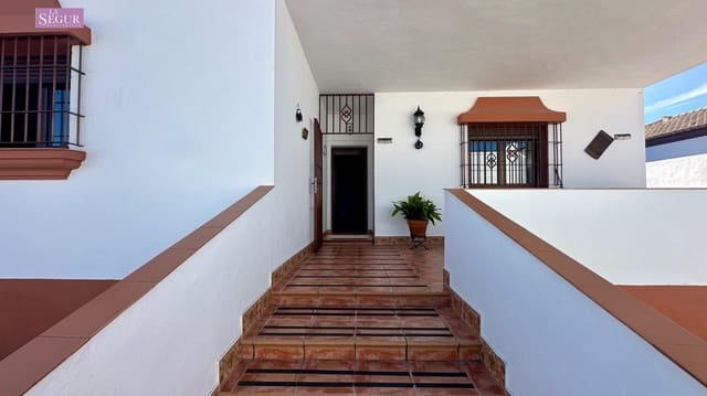 4 makuuhuone Huvila myytävänä paikassa Conil de la Frontera mukana uima-altaan 
autotalli - 410 000 € (Ref: 9634162)