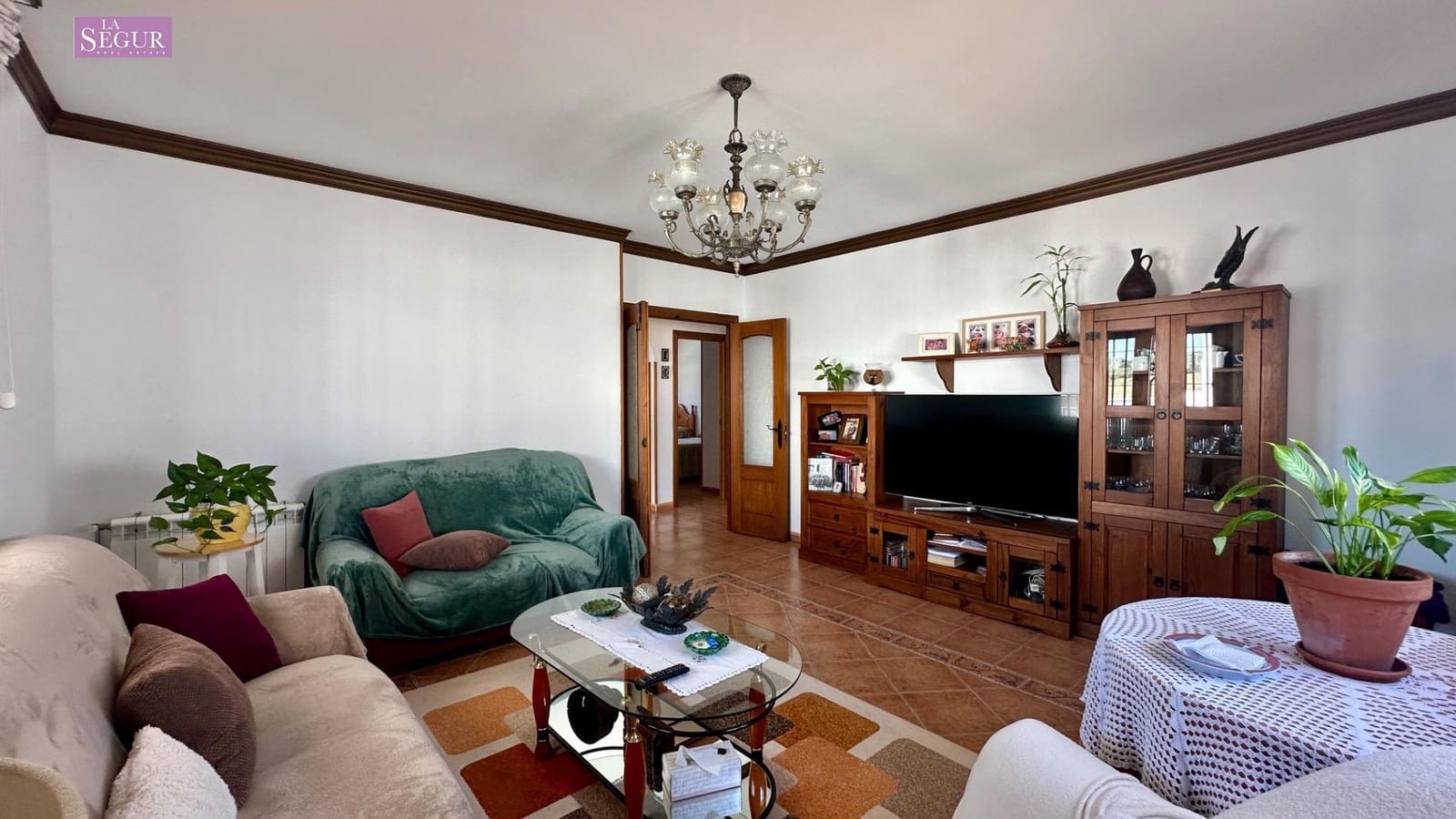 4 bedroom Villa for sale in Conil de la Frontera with pool garage - € 410,000 (Ref: 9634162)