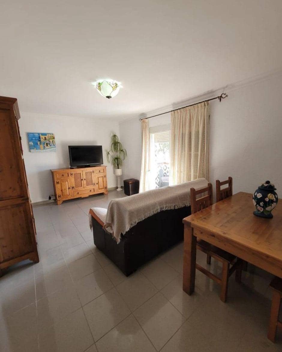 3 bedroom Flat for sale in Barbate - € 250,000 (Ref: 9634163)