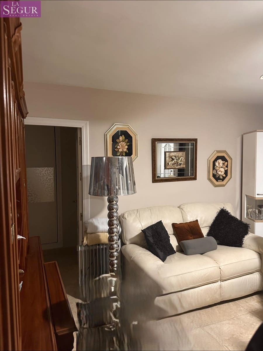 3 bedroom Flat for sale in Cadiz city - € 450,000 (Ref: 9670583)