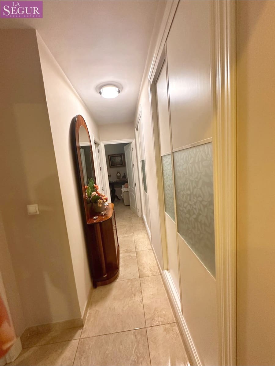 3 bedroom Flat for sale in Cadiz city - € 450,000 (Ref: 9670583)