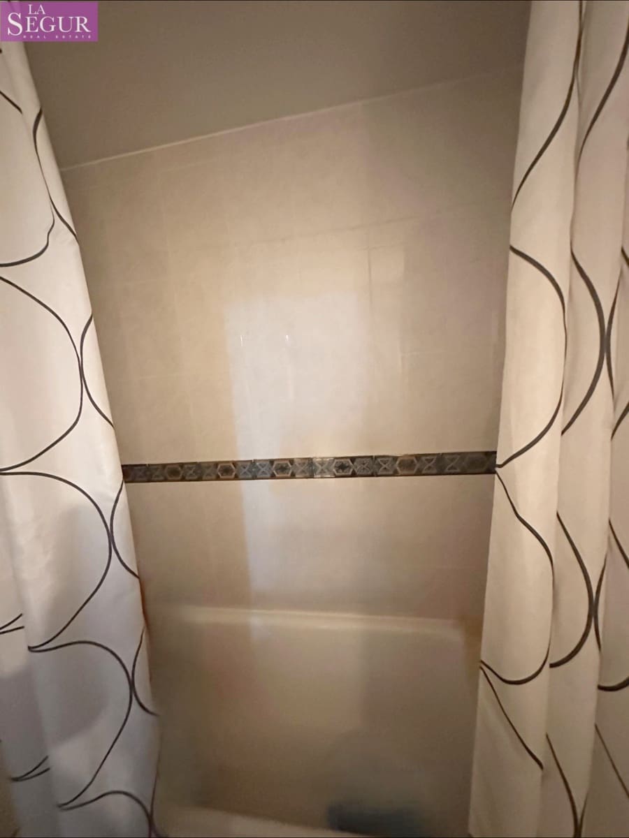 3 bedroom Flat for sale in Cadiz city - € 450,000 (Ref: 9670583)