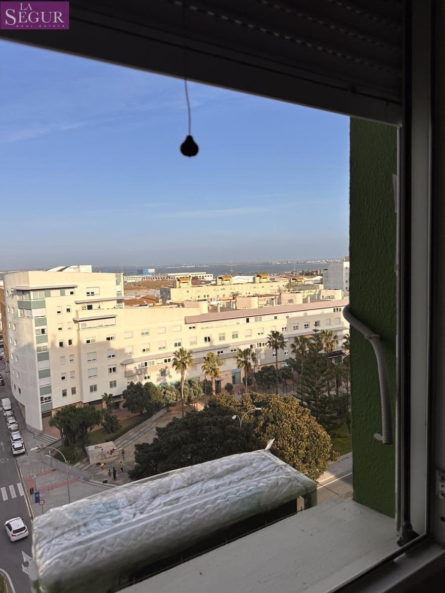 3 bedroom Flat for sale in Cadiz city - € 450,000 (Ref: 9670583)