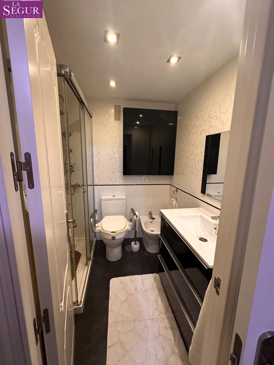 3 slaapkamer Flat te koop in Cadiz stad - € 430.000 (Ref: 9670583)