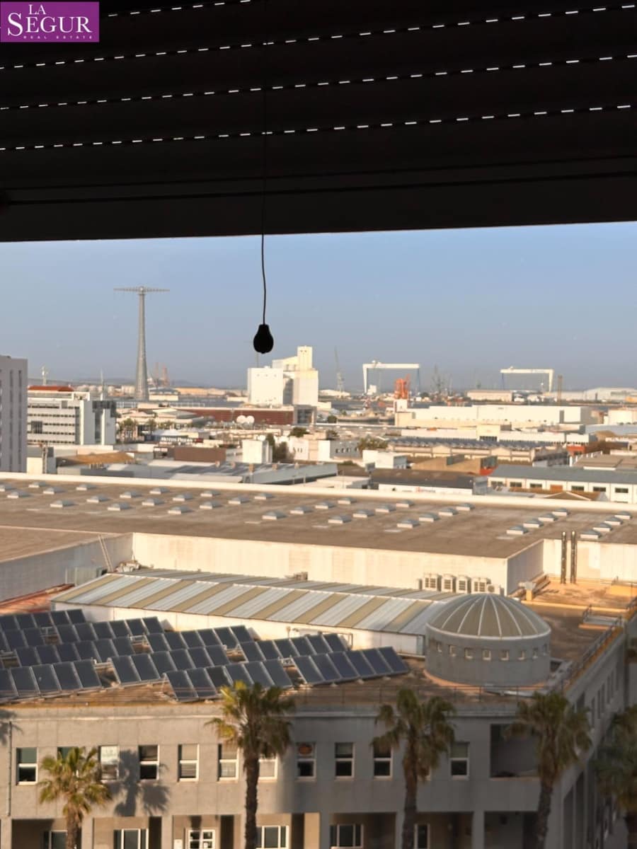 3 slaapkamer Flat te koop in Cadiz stad - € 430.000 (Ref: 9670583)