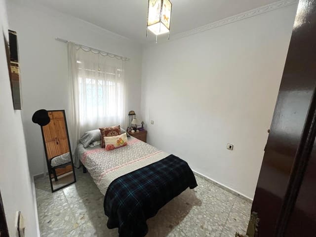 Piso de 3 habitaciones en Barbate en venta - 138.000 € (Ref: 9674145)