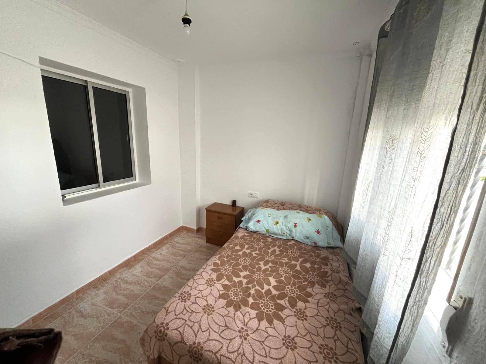 Piso de 3 habitaciones en Barbate en venta - 138.000 € (Ref: 9674145)