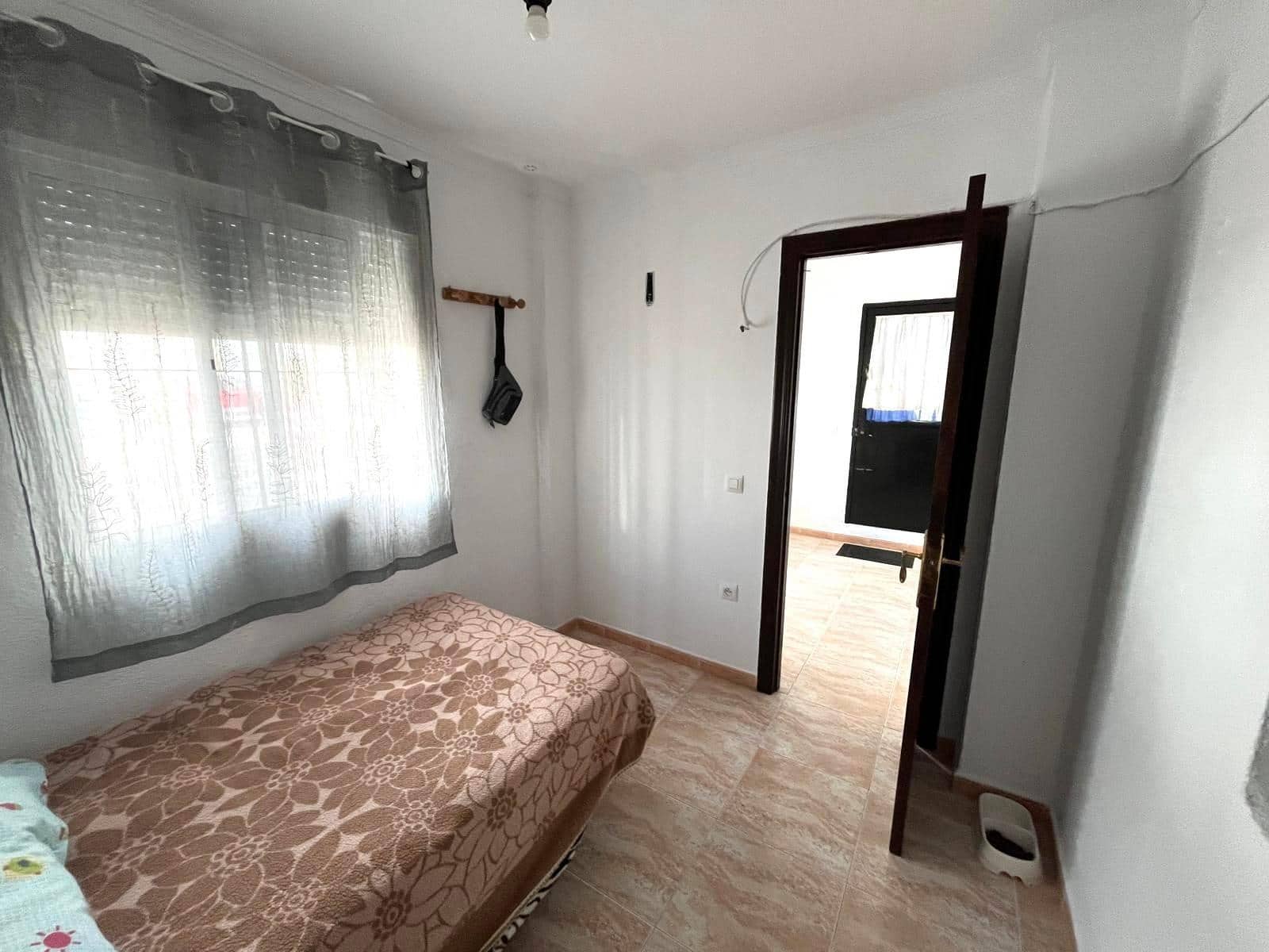 Piso de 3 habitaciones en Barbate en venta - 138.000 € (Ref: 9674145)