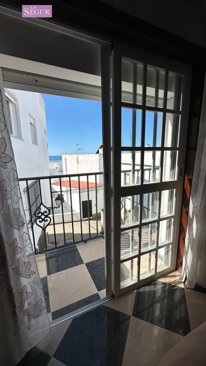 3 bedroom Flat for sale in Conil de la Frontera - € 270,000 (Ref: 9677417)