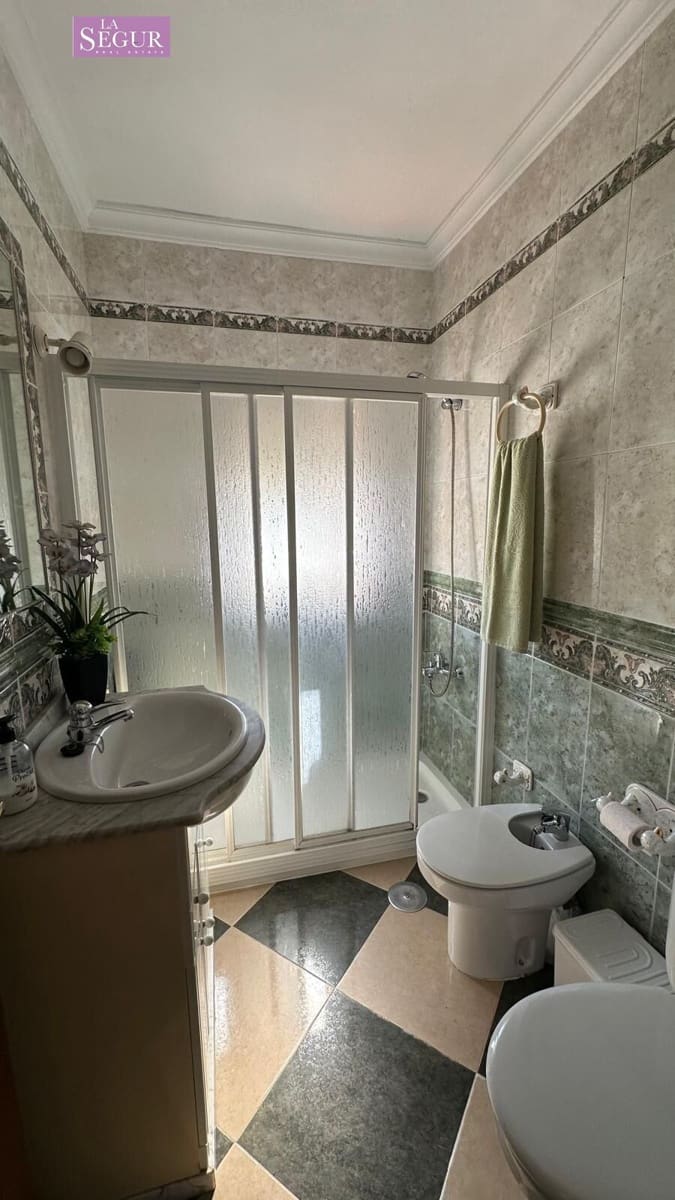 3 bedroom Flat for sale in Conil de la Frontera - € 270,000 (Ref: 9677417)