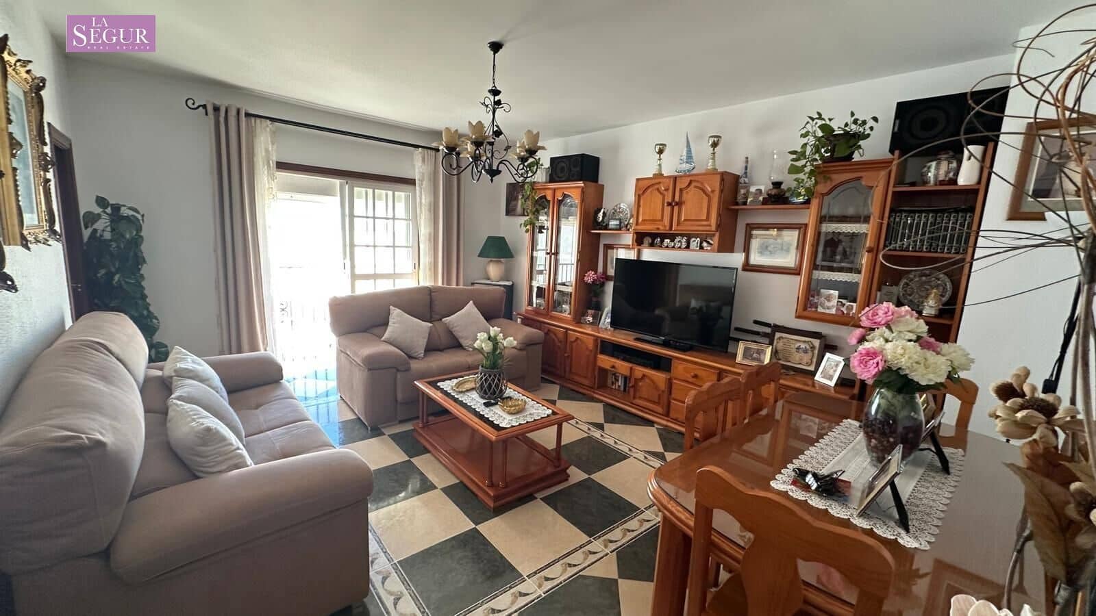 3 bedroom Flat for sale in Conil de la Frontera - € 270,000 (Ref: 9677417)