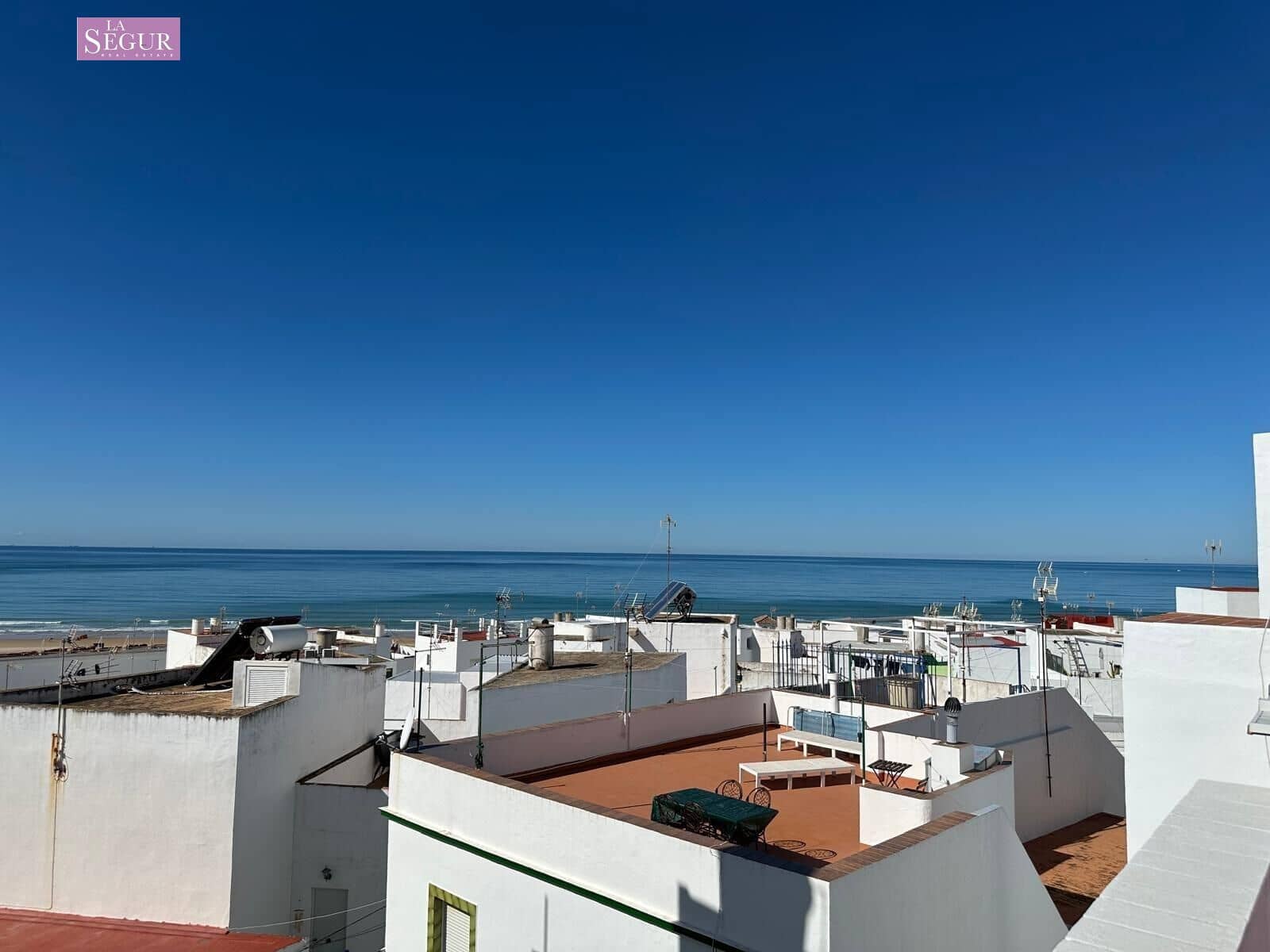 3 bedroom Flat for sale in Conil de la Frontera - € 270,000 (Ref: 9677417)