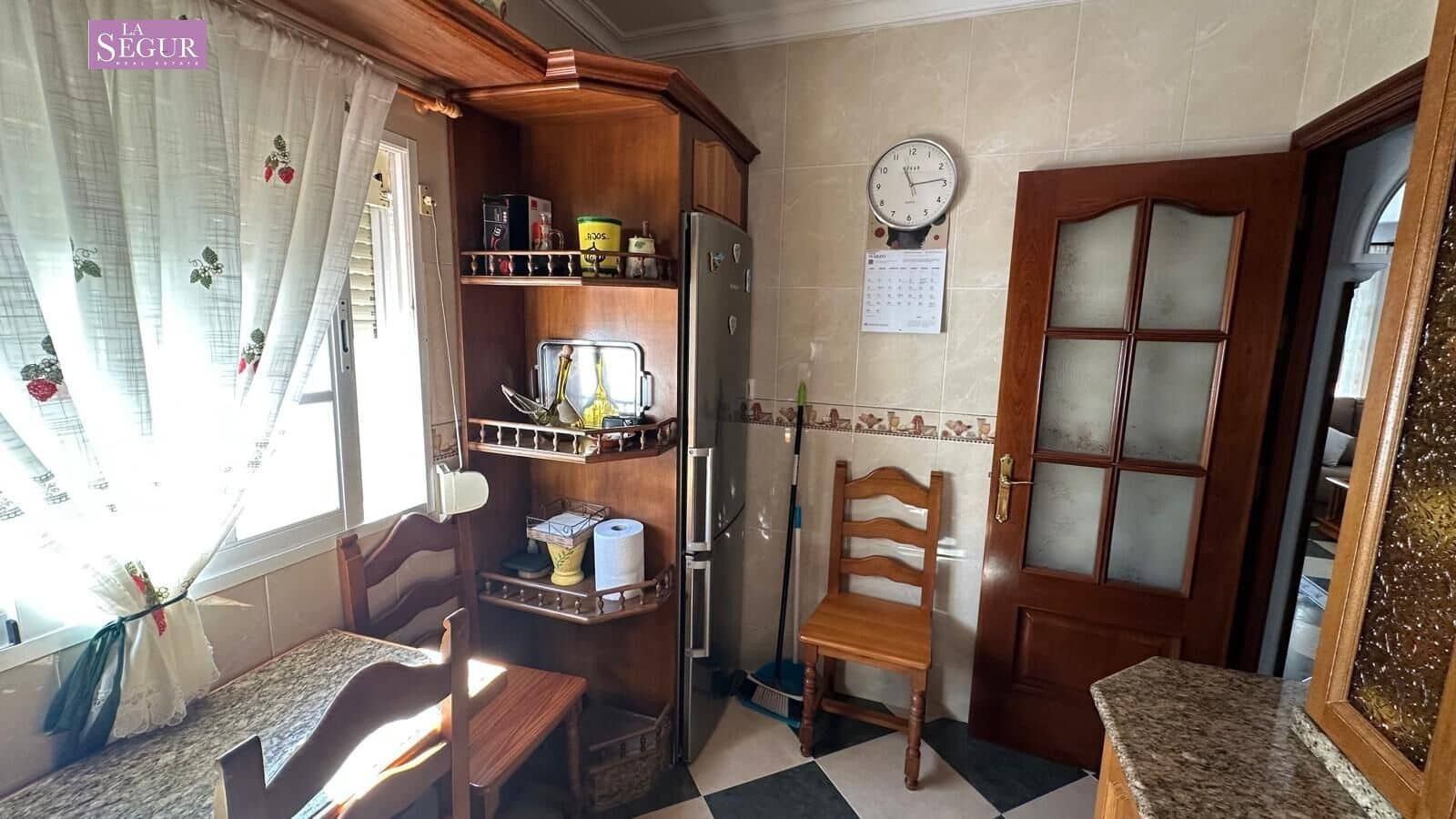 3 bedroom Flat for sale in Conil de la Frontera - € 270,000 (Ref: 9677417)