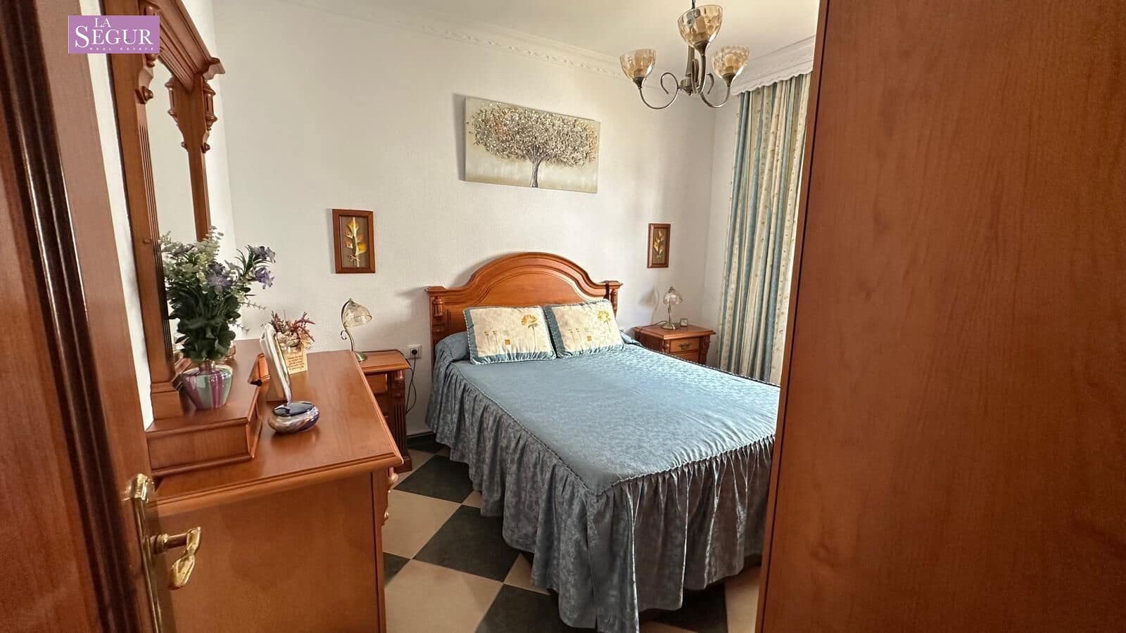 3 bedroom Flat for sale in Conil de la Frontera - € 270,000 (Ref: 9677417)