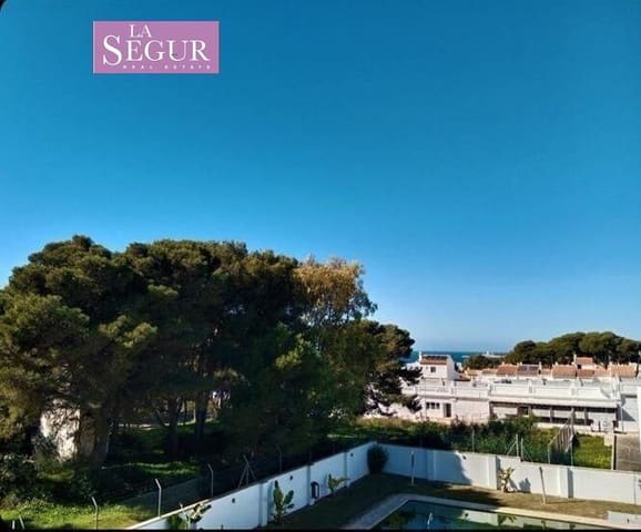 Piso de 2 habitaciones en Conil de la Frontera en venta con piscina garaje - 470.000 € (Ref: 9695272)