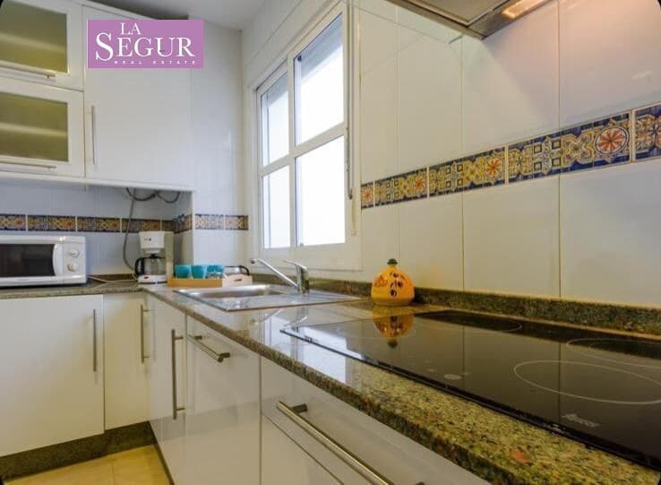 Piso de 2 habitaciones en Conil de la Frontera en venta con piscina garaje - 470.000 € (Ref: 9695272)