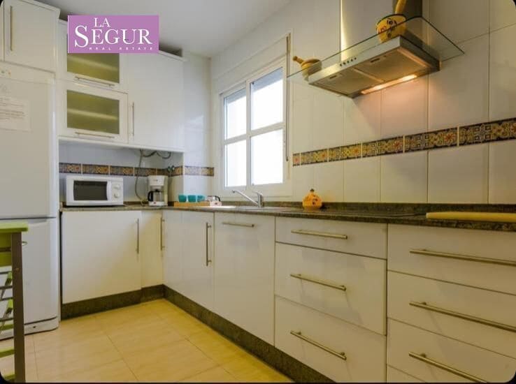 Piso de 2 habitaciones en Conil de la Frontera en venta con piscina garaje - 470.000 € (Ref: 9695272)