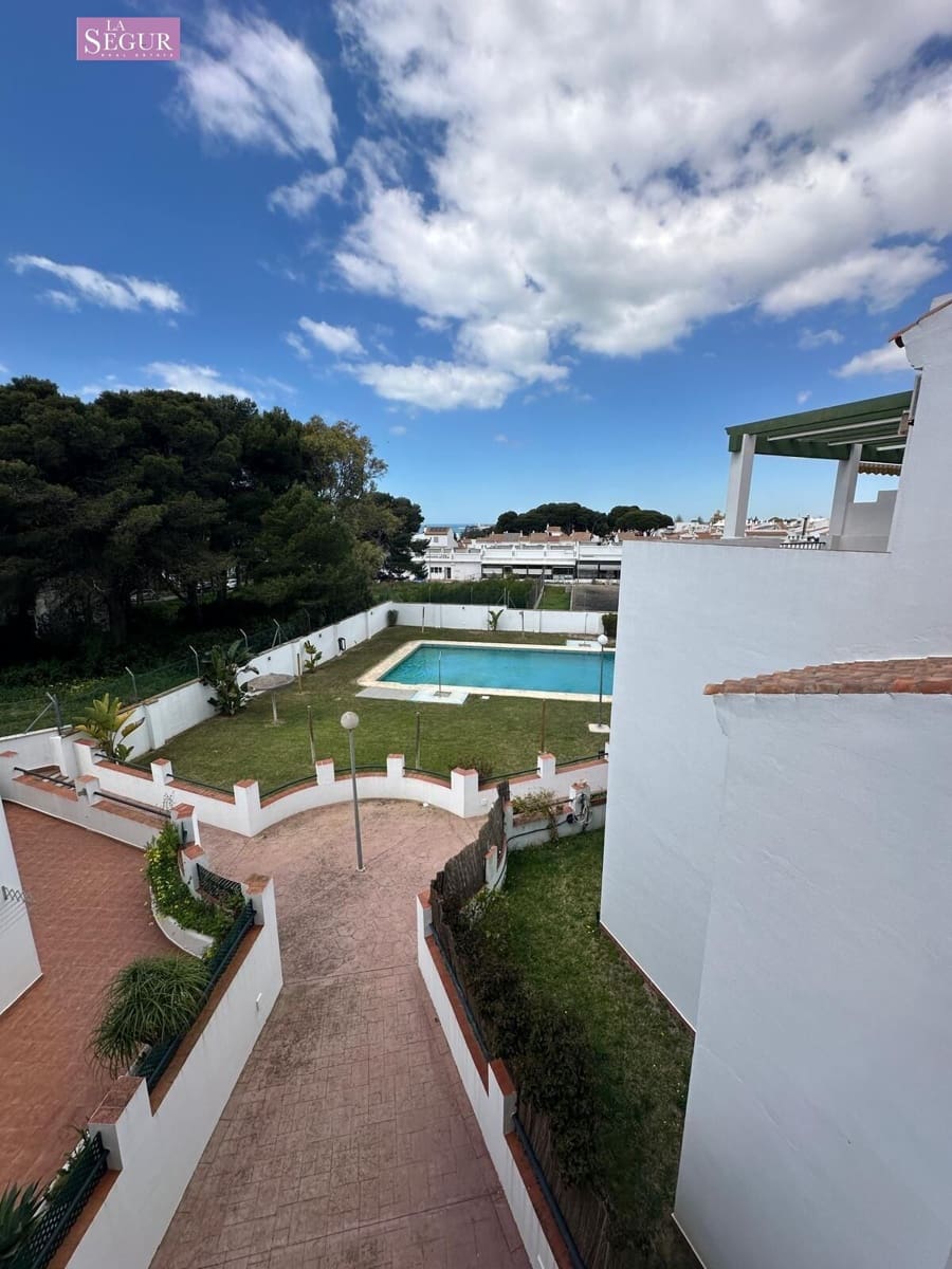 Piso de 2 habitaciones en Conil de la Frontera en venta con piscina garaje - 470.000 € (Ref: 9695272)