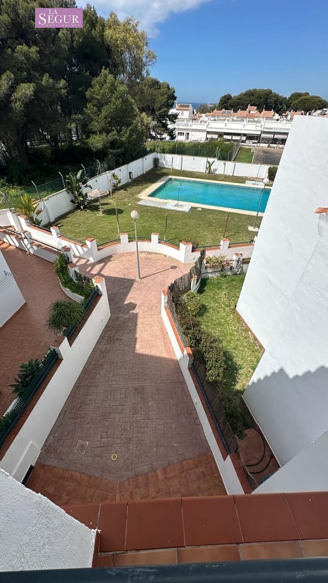 Piso de 2 habitaciones en Conil de la Frontera en venta con piscina garaje - 470.000 € (Ref: 9695272)