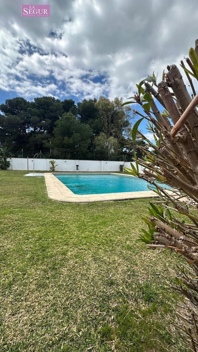 Piso de 2 habitaciones en Conil de la Frontera en venta con piscina garaje - 470.000 € (Ref: 9695272)