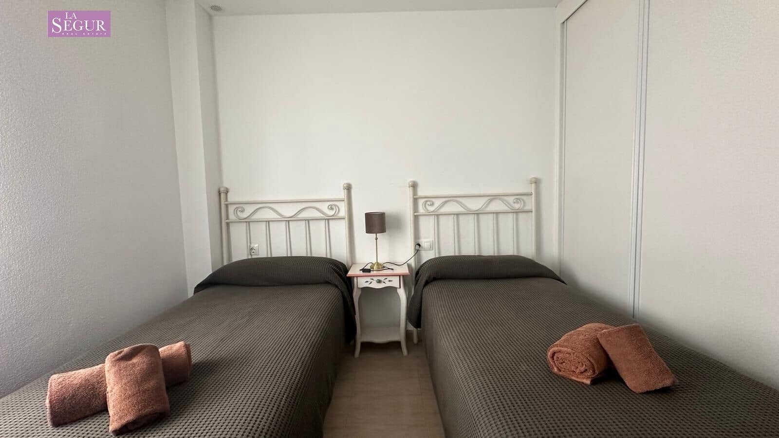 Piso de 2 habitaciones en Conil de la Frontera en venta con piscina garaje - 470.000 € (Ref: 9695272)