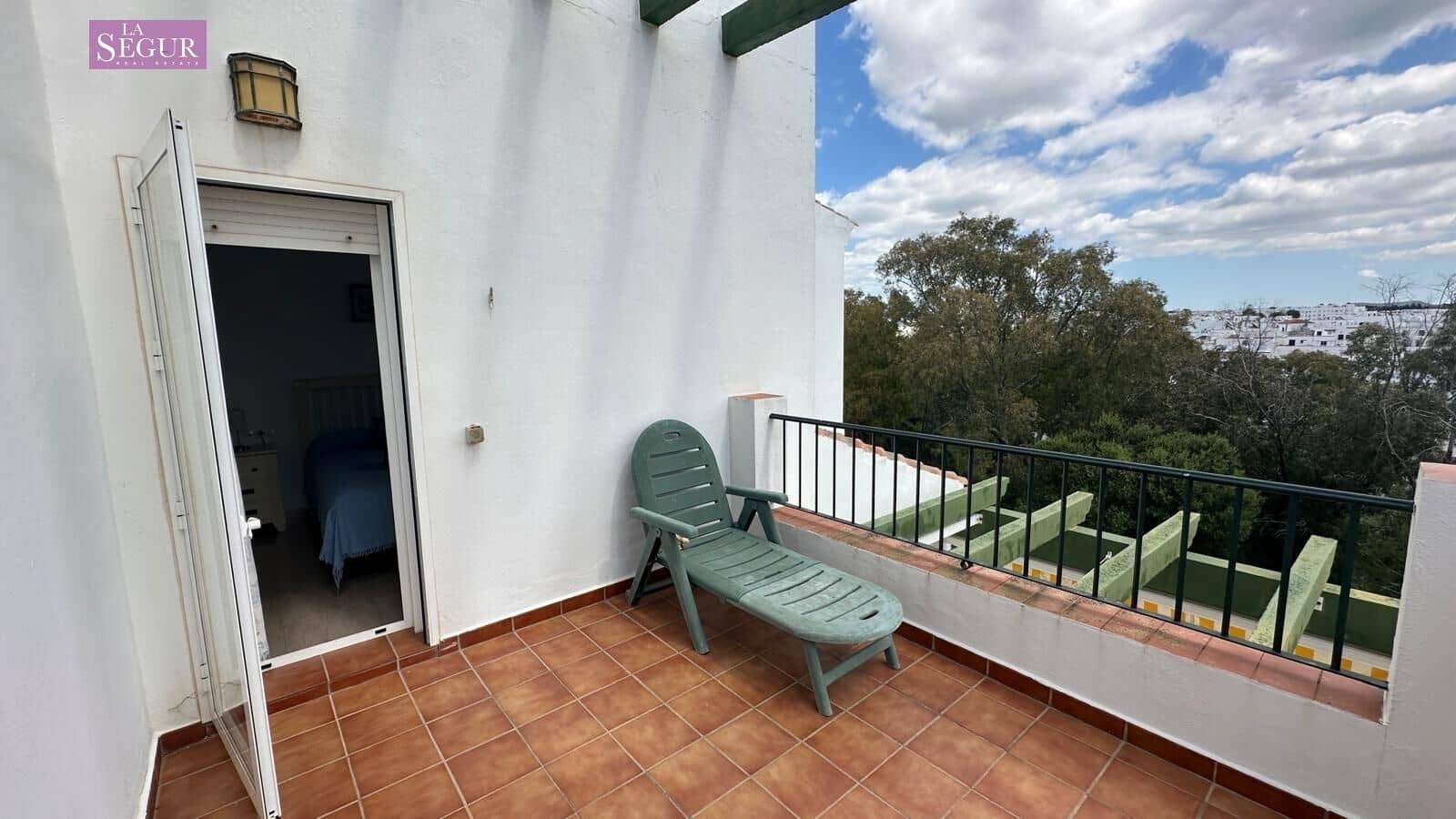 Piso de 2 habitaciones en Conil de la Frontera en venta con piscina garaje - 470.000 € (Ref: 9695272)