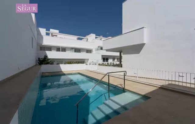 2 bedroom Apartment for sale in Conil de la Frontera with pool garage - € 385,000 (Ref: 9698792)