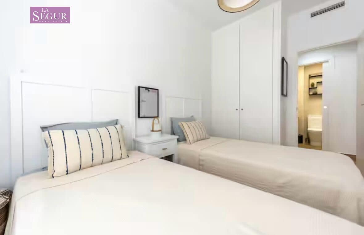 2 bedroom Apartment for sale in Conil de la Frontera with pool garage - € 385,000 (Ref: 9698792)