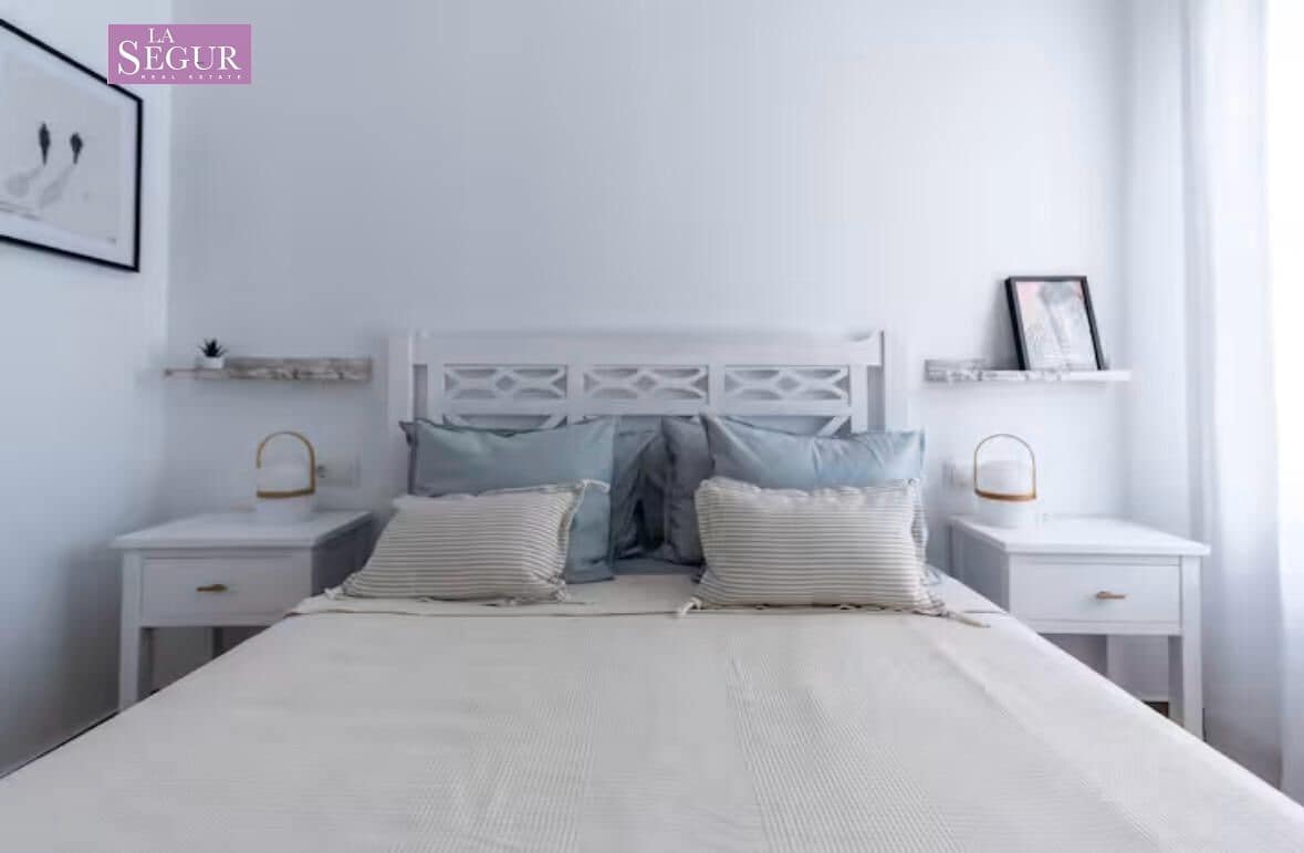 2 bedroom Apartment for sale in Conil de la Frontera with pool garage - € 385,000 (Ref: 9698792)