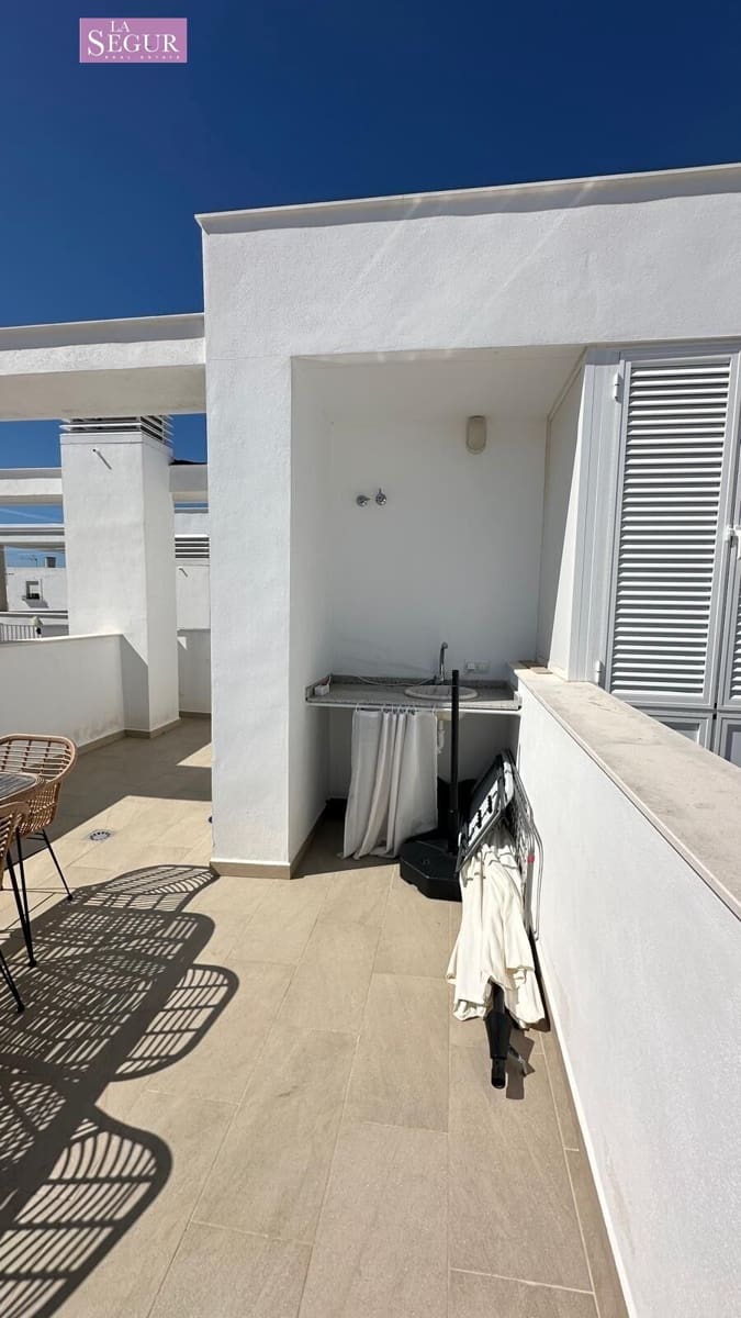 2 bedroom Apartment for sale in Conil de la Frontera with pool garage - € 385,000 (Ref: 9698792)