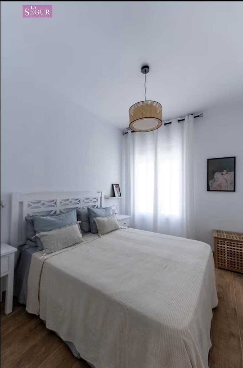 2 bedroom Apartment for sale in Conil de la Frontera with pool garage - € 385,000 (Ref: 9698792)