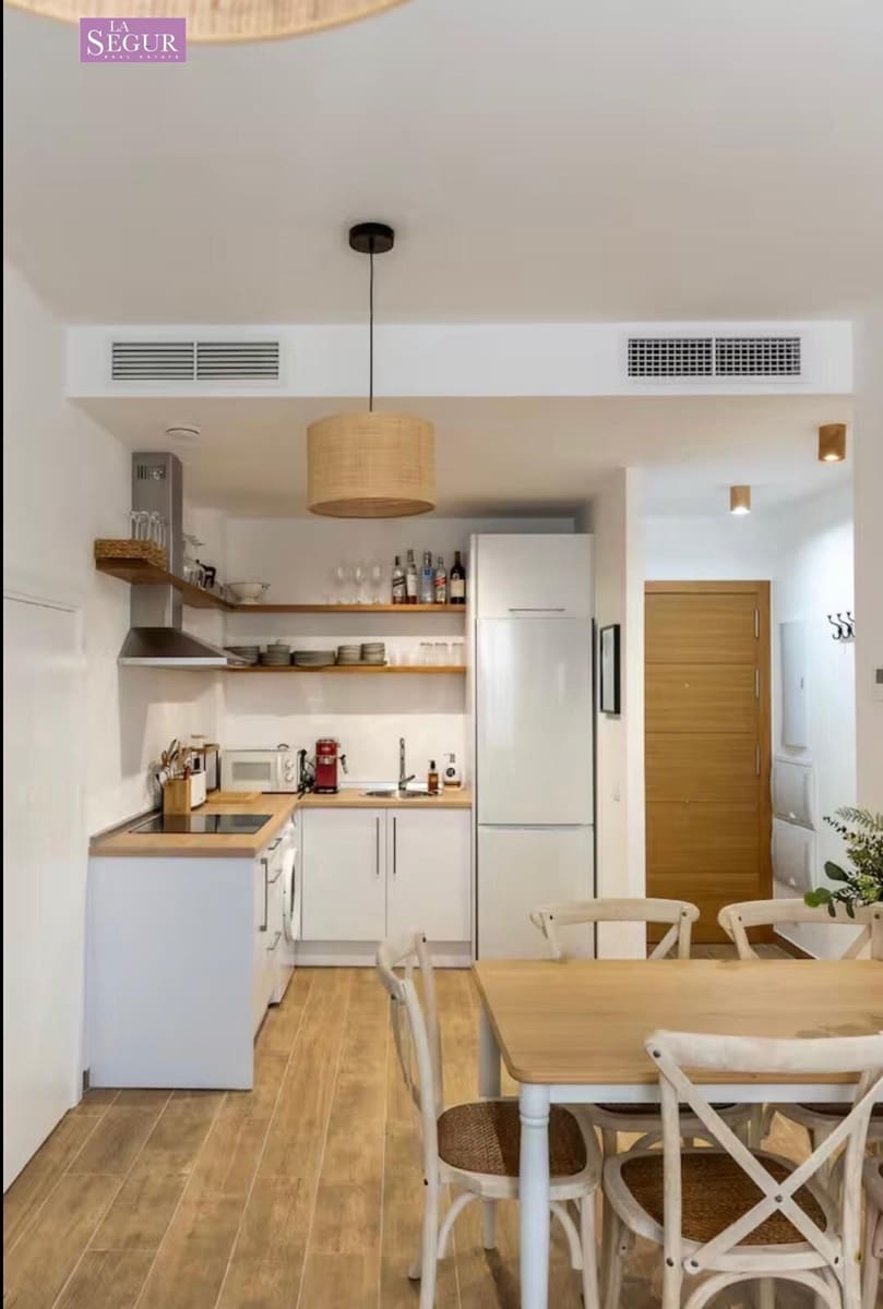 2 bedroom Apartment for sale in Conil de la Frontera with pool garage - € 385,000 (Ref: 9698792)