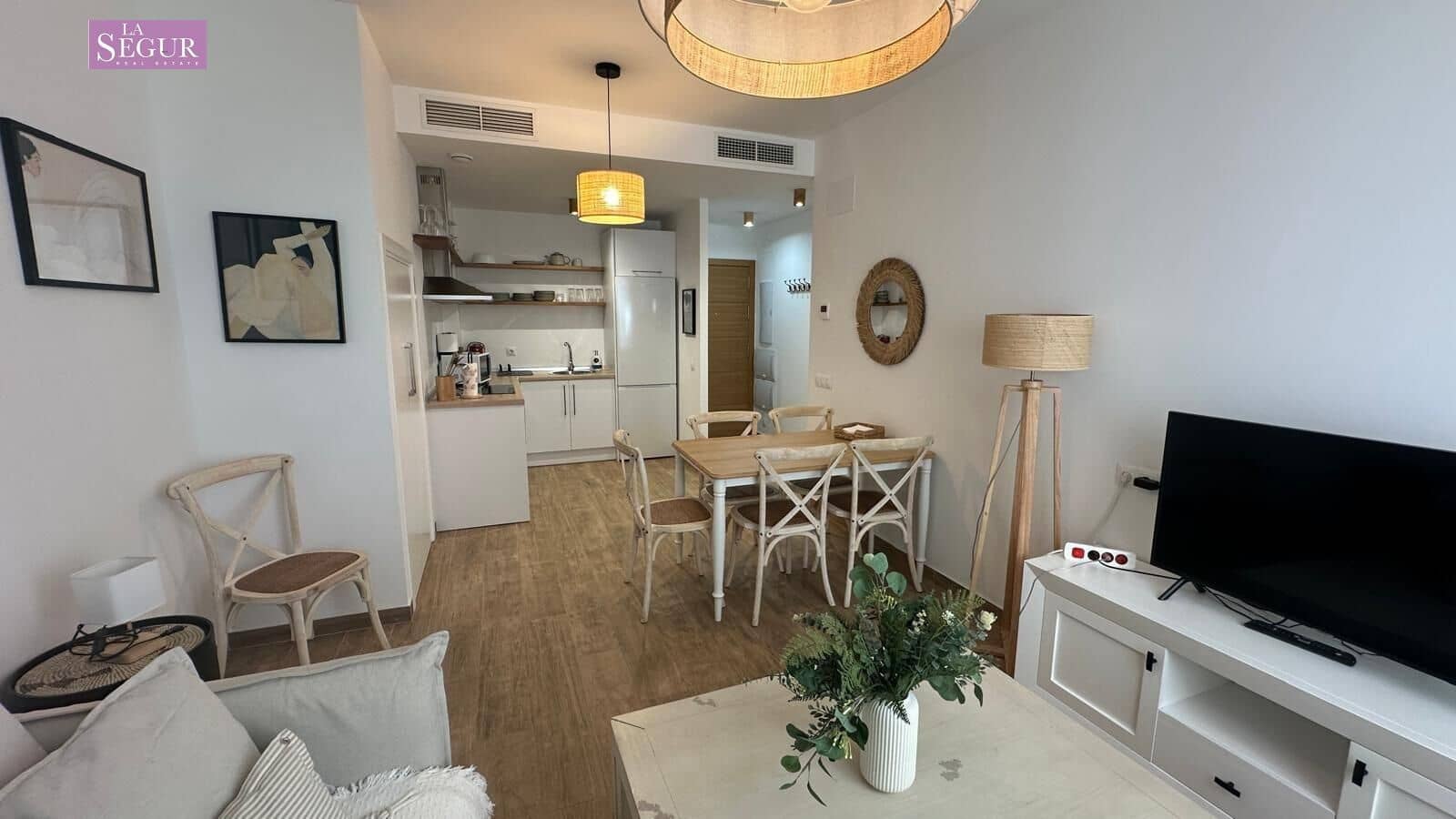 2 bedroom Apartment for sale in Conil de la Frontera with pool garage - € 385,000 (Ref: 9698792)