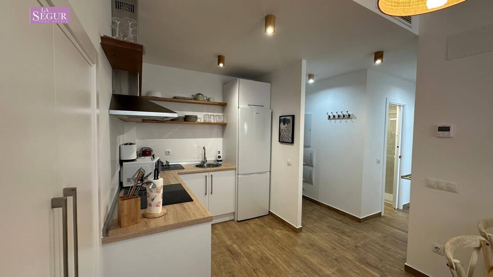 2 bedroom Apartment for sale in Conil de la Frontera with pool garage - € 385,000 (Ref: 9698792)